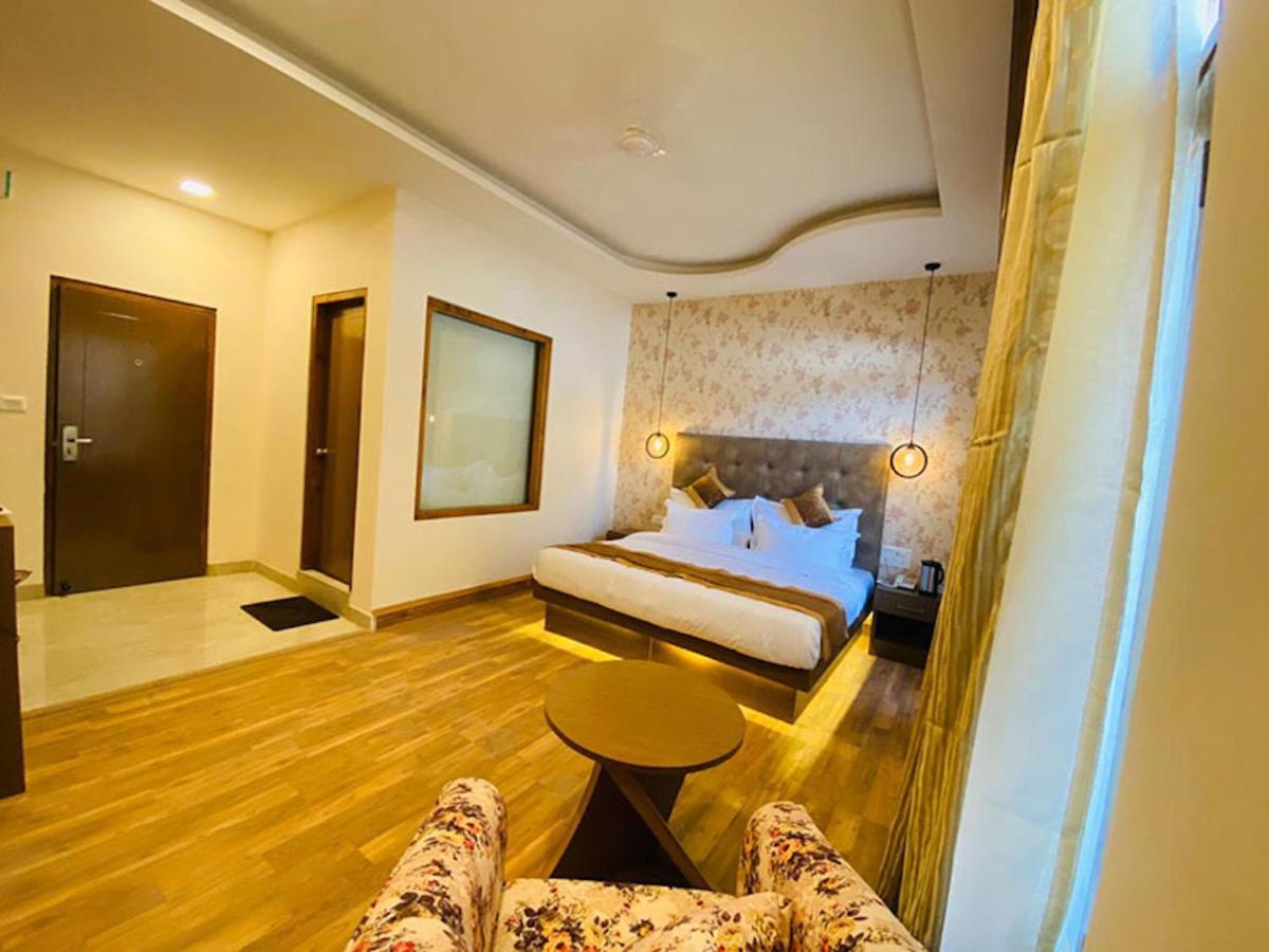 Royal Mansion Hotell Kulu Eksteriør bilde