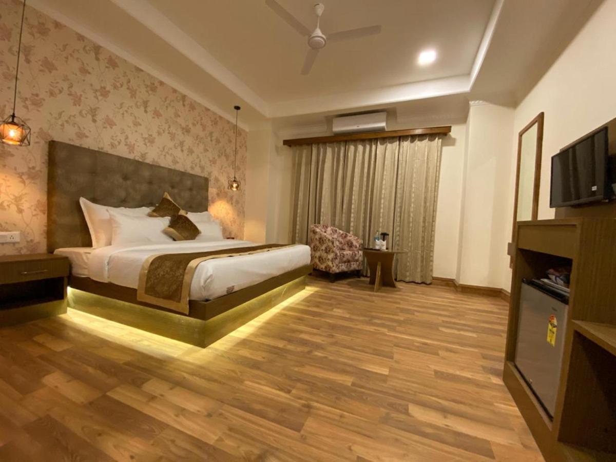 Royal Mansion Hotell Kulu Eksteriør bilde